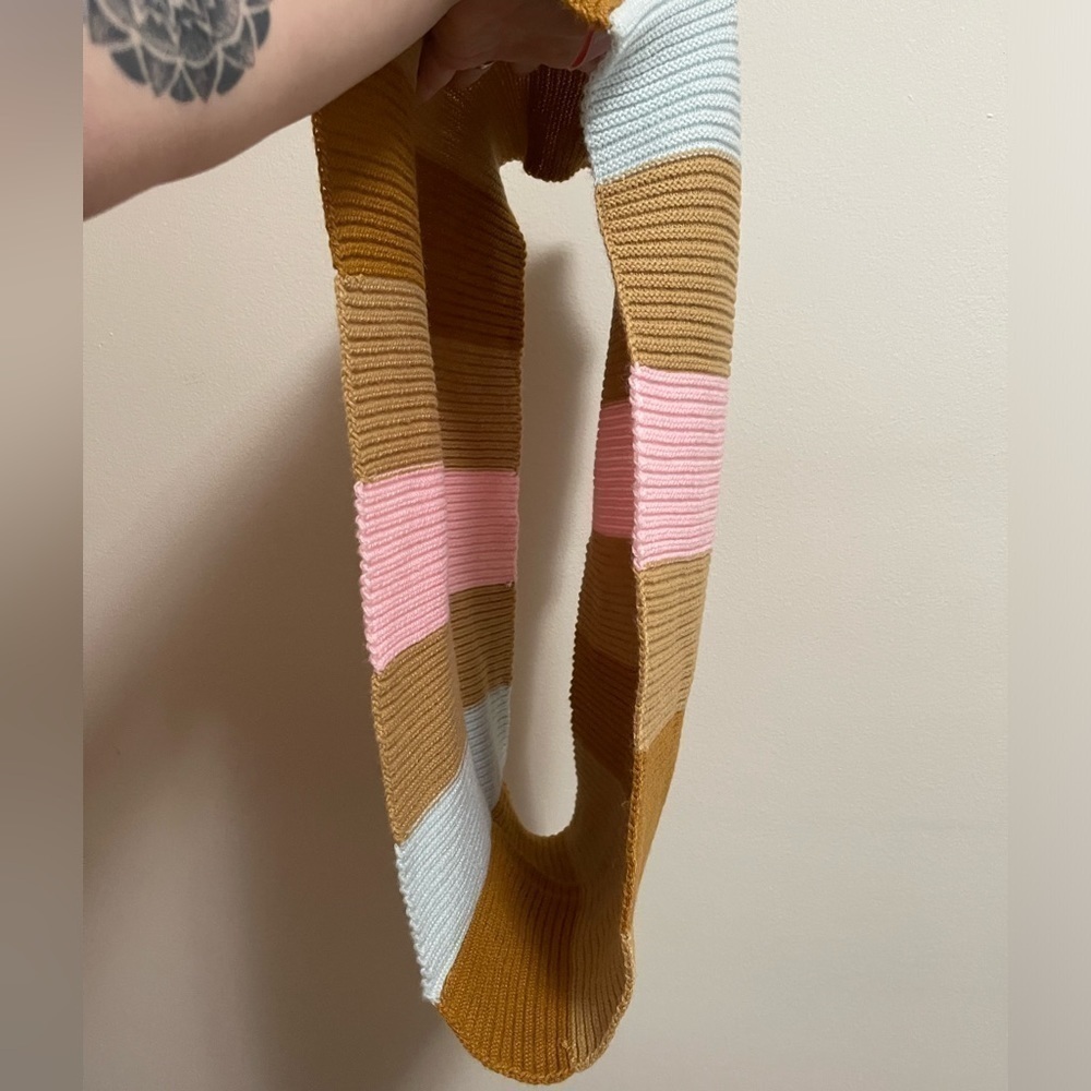 Cocus Pocus -‎ Women’s Color Block Infinity Scarf - Picture 6 of 6